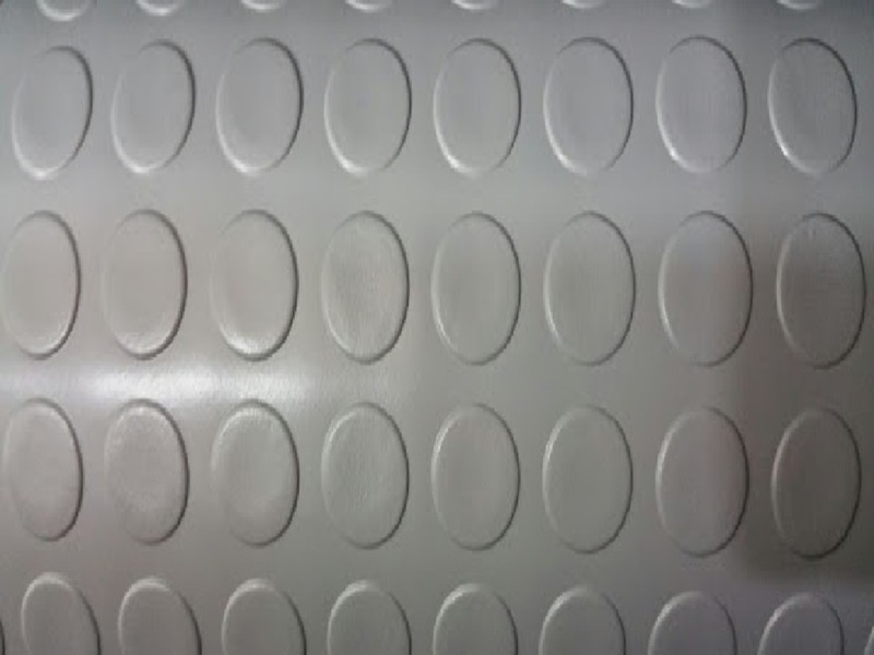 Gri paralı PVC - Açık gri kabartmalı zemin kaplama, modern görünüm